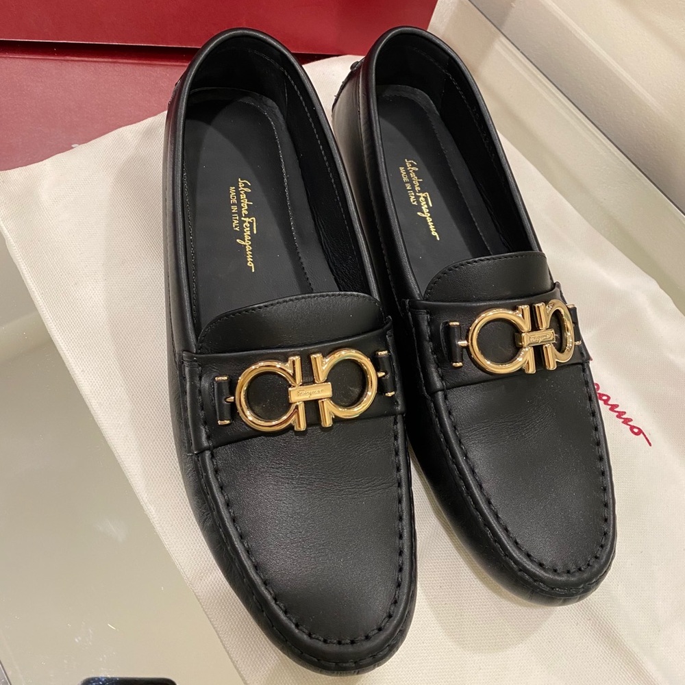 Salvatore Ferragamo Leather Loafers US 9 AUTHENTIC